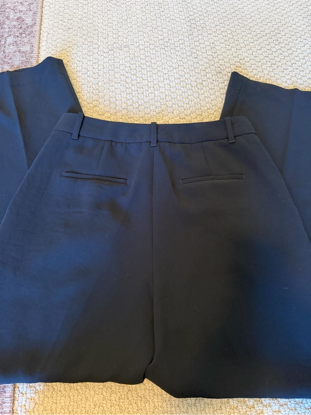Aritzia Effortless Pants - Picture 4 of 4